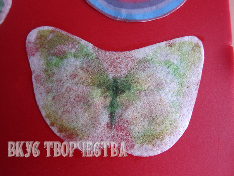 тонкая вафельная бумага приклеена на водку тонкая вафельная бумага приклеена на водку