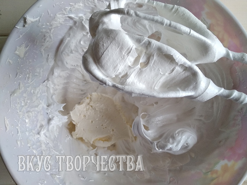 в белковую массу добавлен масляный крем в белковую массу добавлен масляный крем