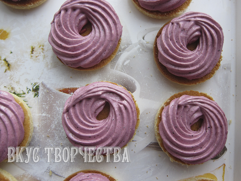 процесс сборки зефиросендвичей процесс сборки зефиросендвичей